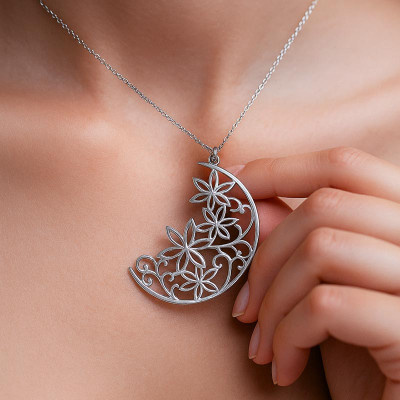 Silver Necklace with Shining Crescent Design - N3100