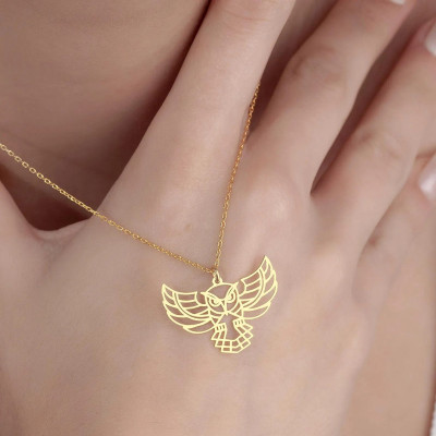 Silver Owl Necklace that Captures Every Gaze - N4101