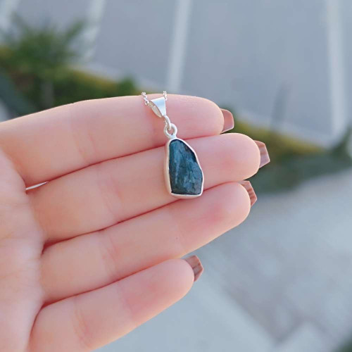 925 Silver Natural Apatite Stone Pendant 925 Silver Natural Apatite Stone Pendant