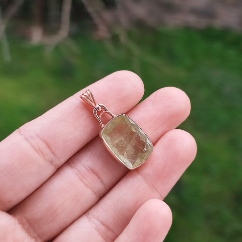 925 Silver Natural Aquamarine Stone Pendant 925 Silver Natural Aquamarine Stone Pendant