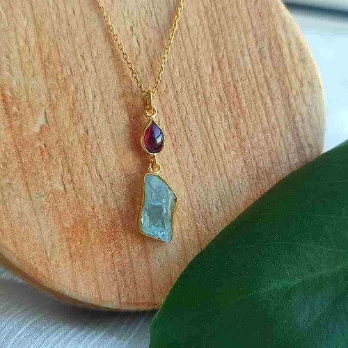 925 Silver Natural Aquamarine Stone Pendant - Raw Shape 925 Silver Natural Aquamarine Stone Pendant - Raw Shape
