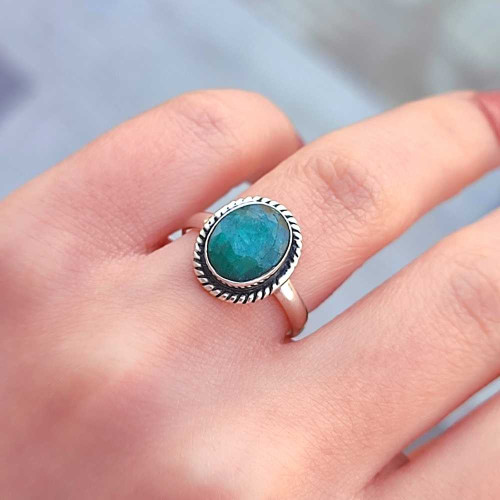 925 Silver Rare Emerald Stone Ring 925 Silver Rare Emerald Stone Ring