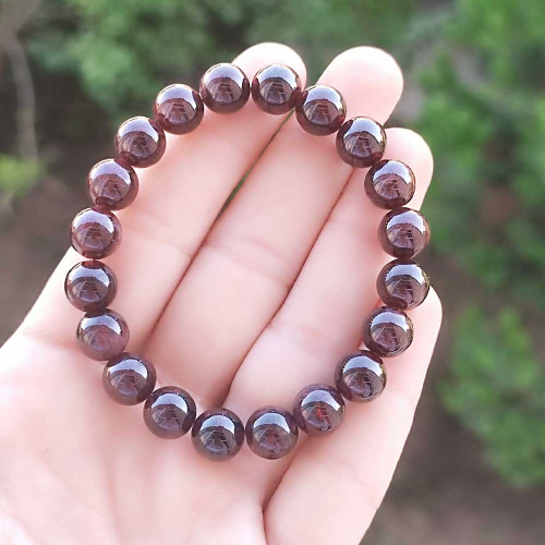 8 mm Natural Garnet Stone Bracelet 8 mm Natural Garnet Stone Bracelet