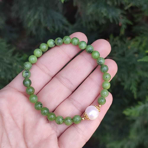 6mm Natural Canadian Jade & White Pearl Bracelet 6mm Natural Canadian Jade & White Pearl Bracelet