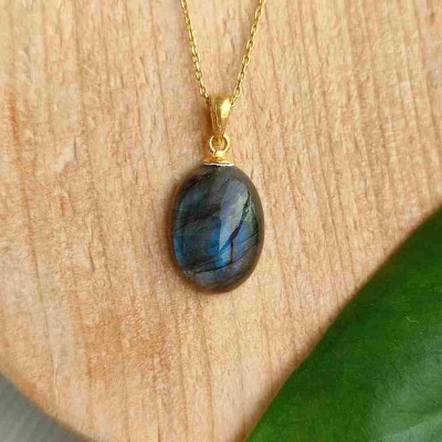 925 Silver Labradorite Stone Pendant - Oval Shape