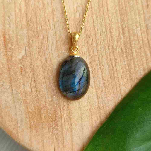 925 Silver Labradorite Stone Pendant - Oval Shape 925 Silver Labradorite Stone Pendant - Oval Shape