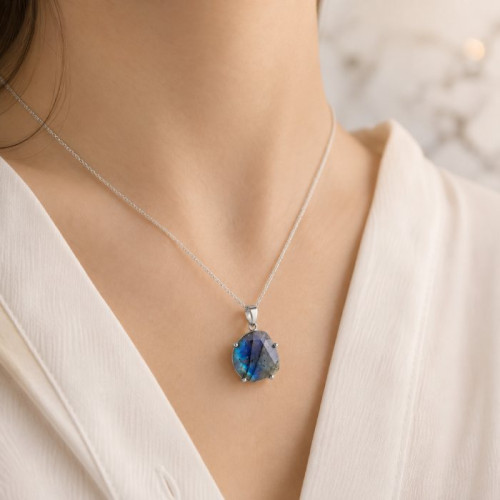 925 Silver Labradorite Stone Pendant - Faceted Cut
