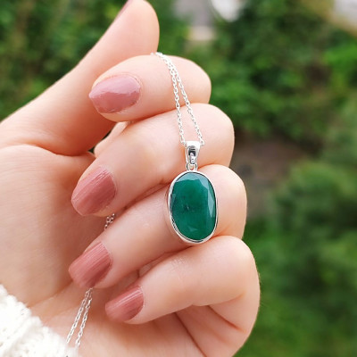 925 Silver Rare Emerald Stone Pendant