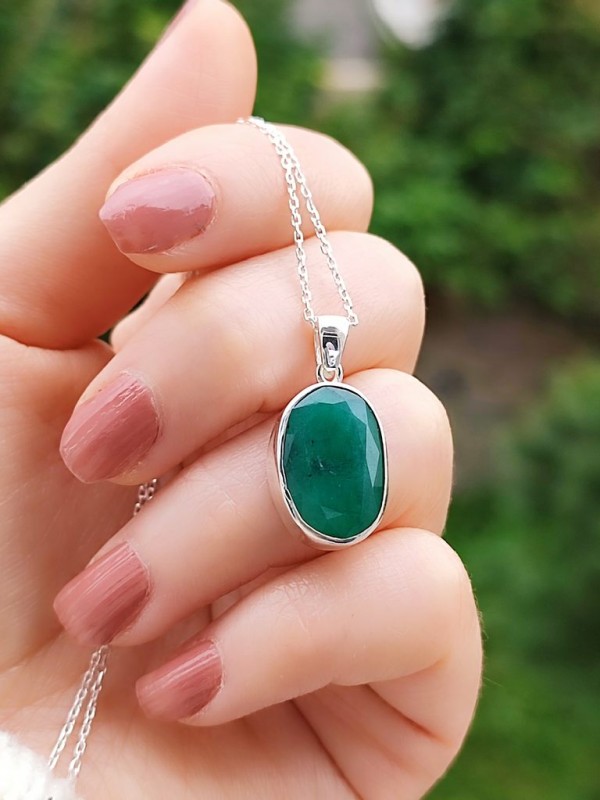 925 Silver Rare Emerald Stone Pendant