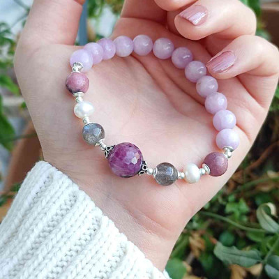 8mm Natural Kunzite Stone , pearl , labrodorite & ruby zeusite Bracelet