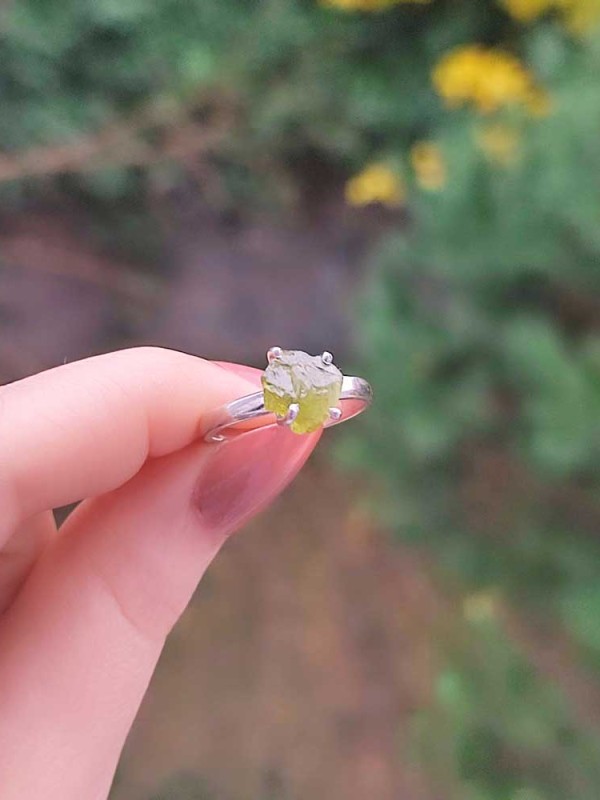 925 Ayar Gümüş Doğal Peridot Taşı Yüzük