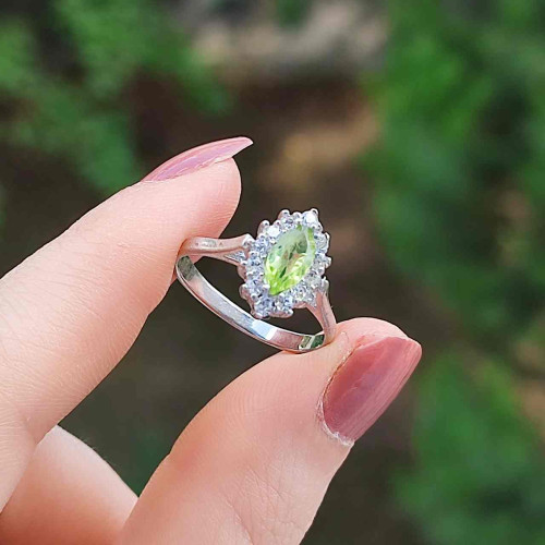 925 Silver Natural Peridot Stone Ring - Zircon Around