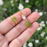 925 Golden Plated Silver peridot Stone Set