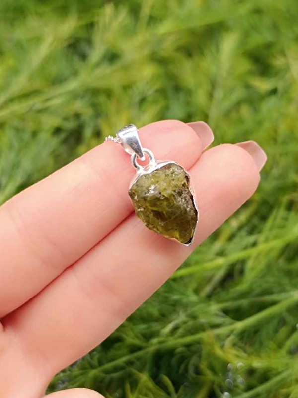 925 Ayar Gümüş Doğal Peridot Taşı Kolye