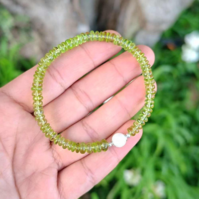 Natural Peridot Stone & Pearl Bracelet