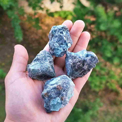 Emerald Energy Healing Raw Stone Emerald Energy Healing Raw Stone