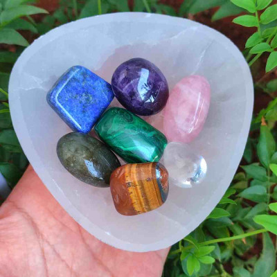 Natural Selenite Stone Dish with 8 Different Natural Stones