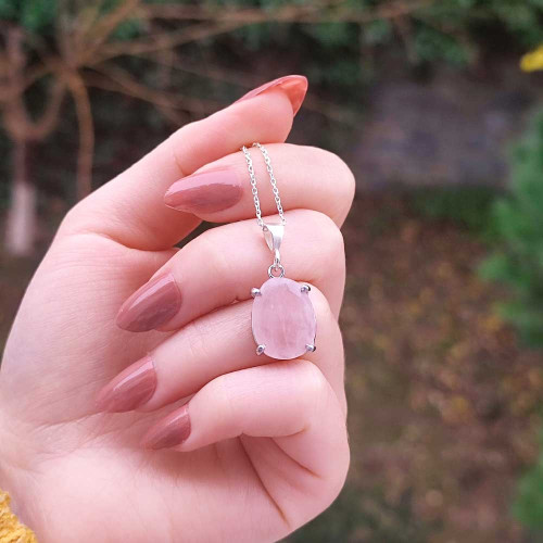 925 Silver Natural Rose Quartz Stone Pendant 925 Silver Natural Rose Quartz Stone Pendant