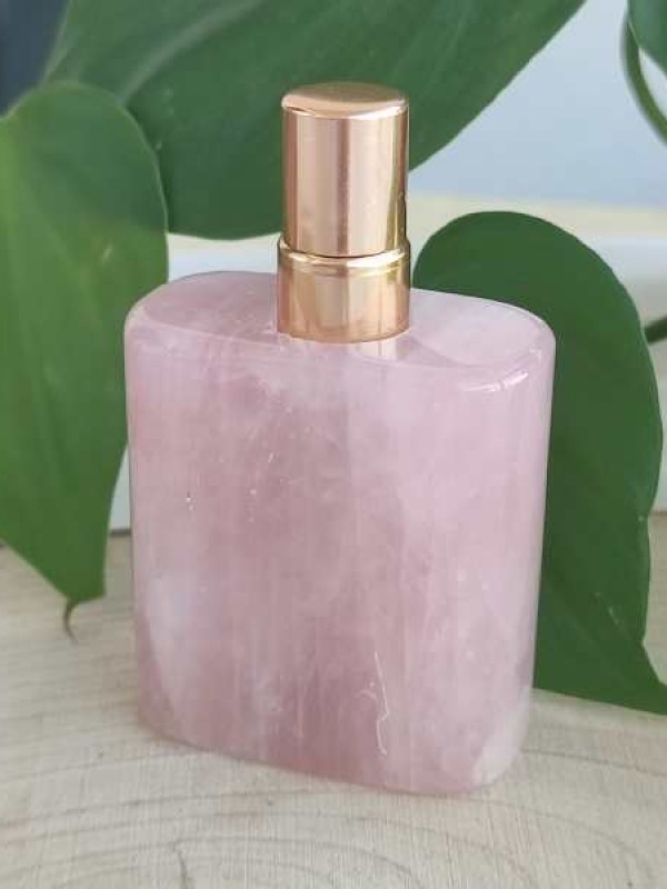 Pembe kuvars Kalp Şekilde