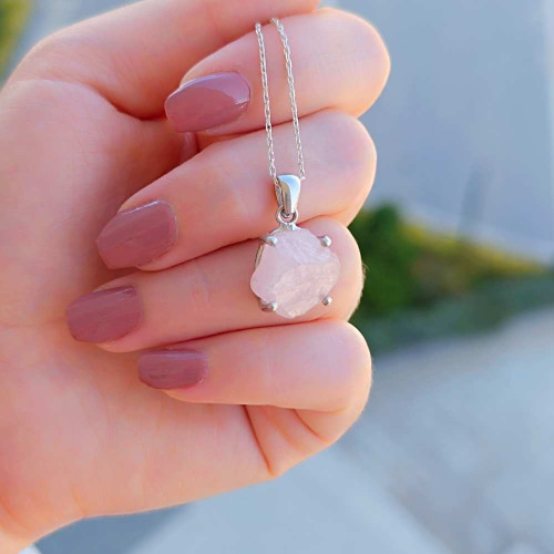 925 Silver Natural Rose Quartz Stone Pendant - Raw Shape 925 Silver Natural Rose Quartz Stone Pendant - Raw Shape